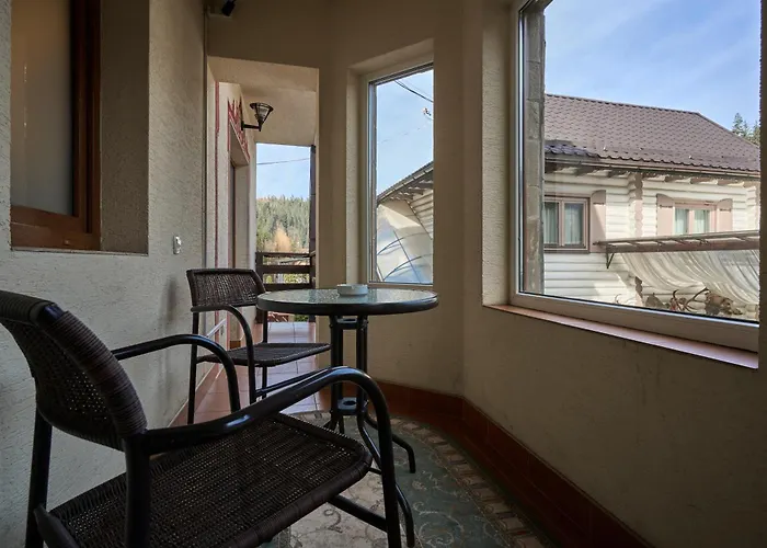 Ведмежий ДвірГотель